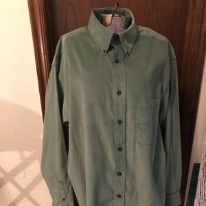 Roundtree and Yorke Corduroy long sleeve shirt